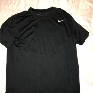 Men’s Nike running tee (L)